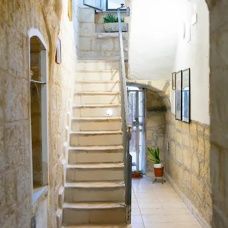 Siamo בארי